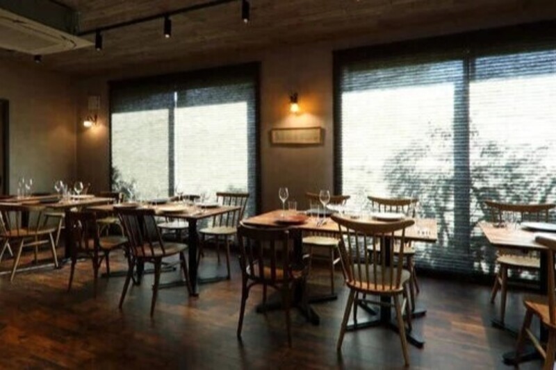 古都鎌倉・由比ヶ浜の大人気チーズ料理店「スブリデオ」でチーズ料理とワインを楽しもう！ ～春の初めを感じさせる食材とともに～