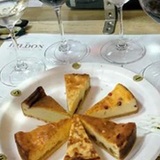 ワインと楽しむ大人の為のチーズケーキ こだわりのチーズケーキとスパークリングワイン