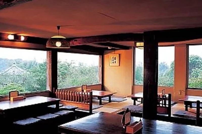 らい亭で楽しむ日本のブランド豚とスペインワイン＆筍掘り