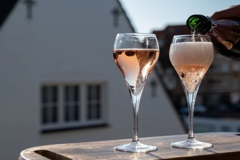 イタリアンロゼの極み絶景レストラン「VINOMONDO」で味わう