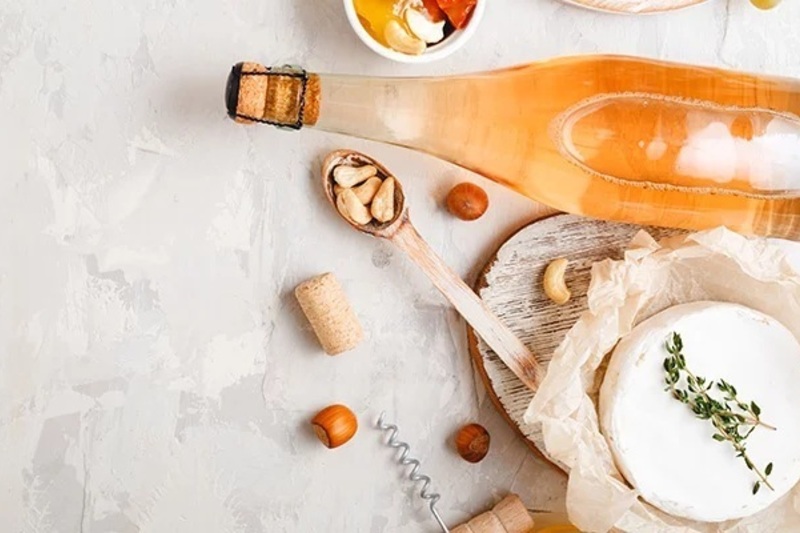 お正月を楽しむ泡とチーズ