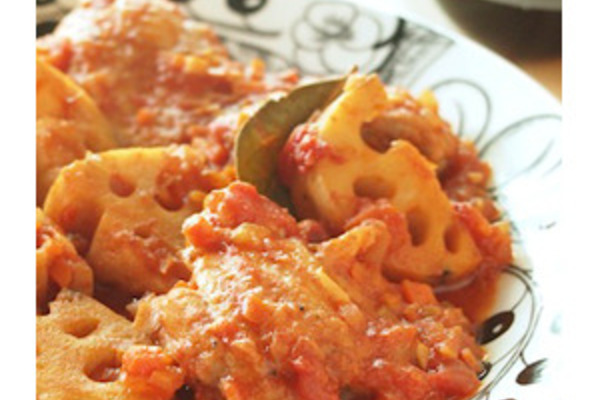 【ボージョレ･ヌーヴォに合わせたいレシピ☆鶏肉とレンコンのトマトソース煮込み】 