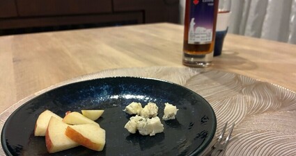 チーズとワインと、予定外の夜の話