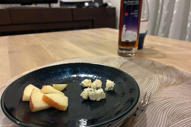 チーズとワインと、予定外の夜の話