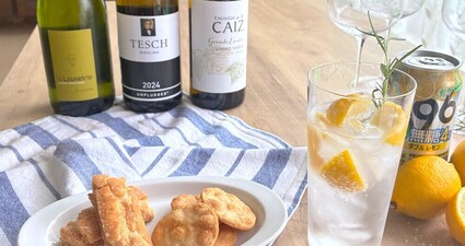 レモンサワー好きなら試してほしい。「塩せんべい×辛口リースリング」のはじける果実味！【お手軽☆お気軽ペアリング】