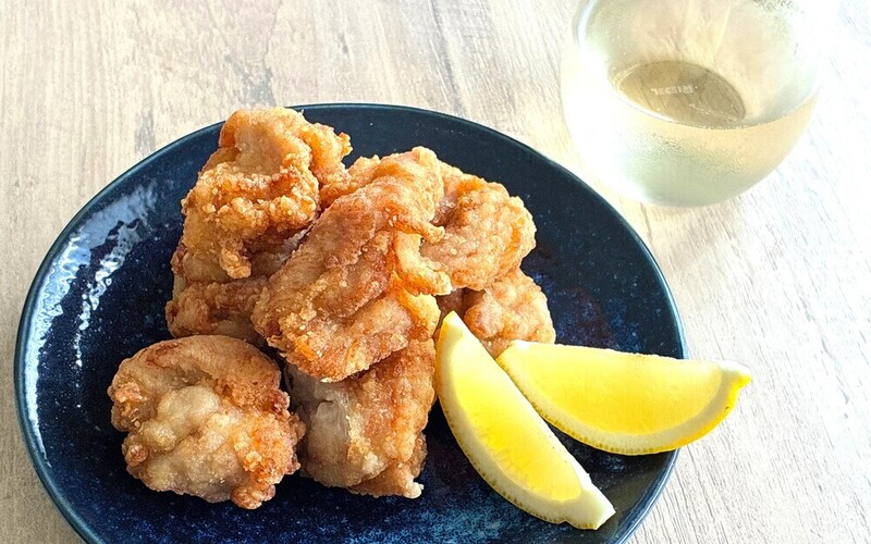 『鶏のから揚げ、魚介のフリット』
