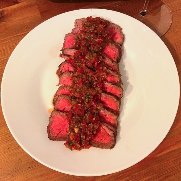 パプリカソースで食べるローストビーフ ワインのおつまみペアリングレシピ