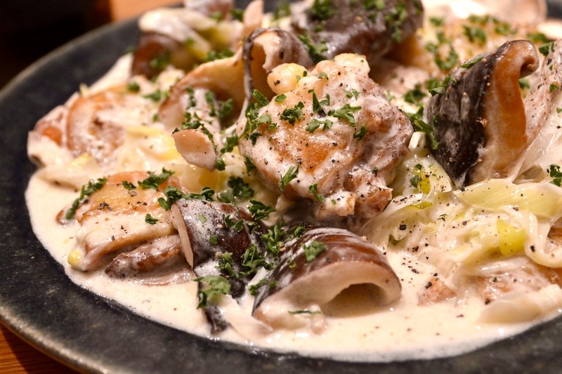 鶏肉と椎茸とネギのサワークリーム煮
