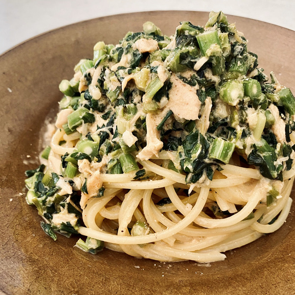 ツナとセリと春菊のコチュジャンクリームスパゲッティ
