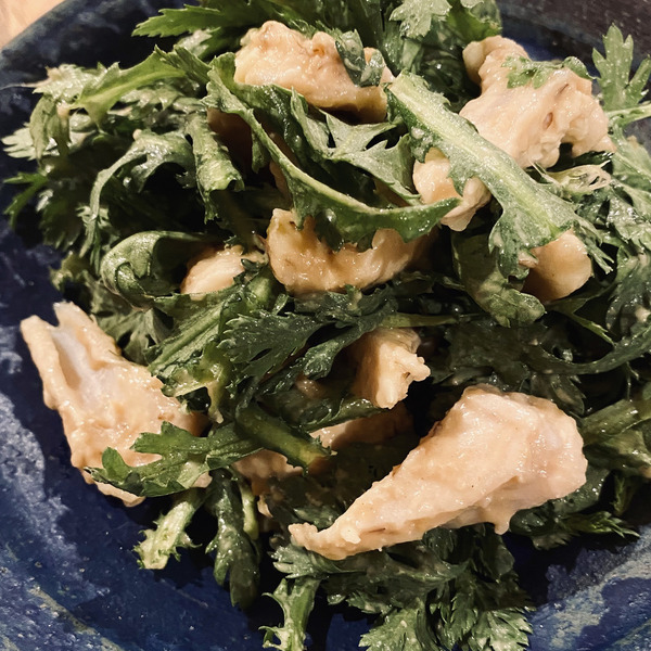 鶏軟骨と春菊のぬた風サラダ
