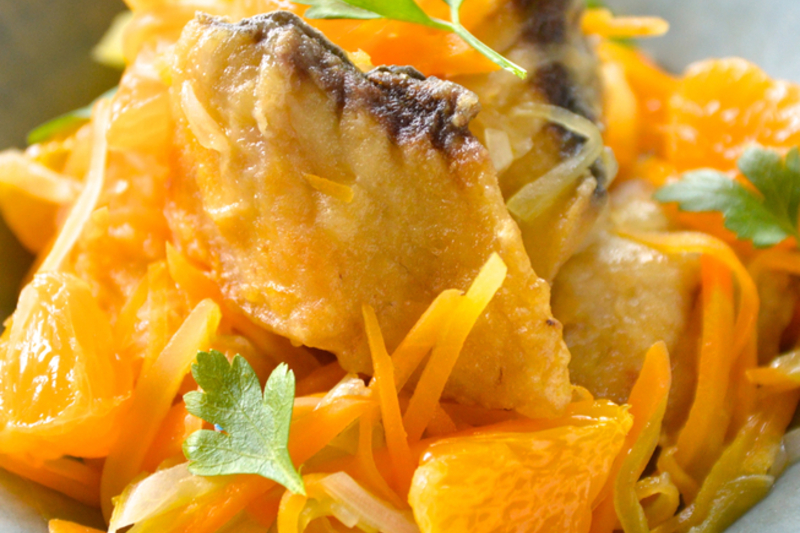 鰆（サワラ）とデコポンのエスカベッシュ