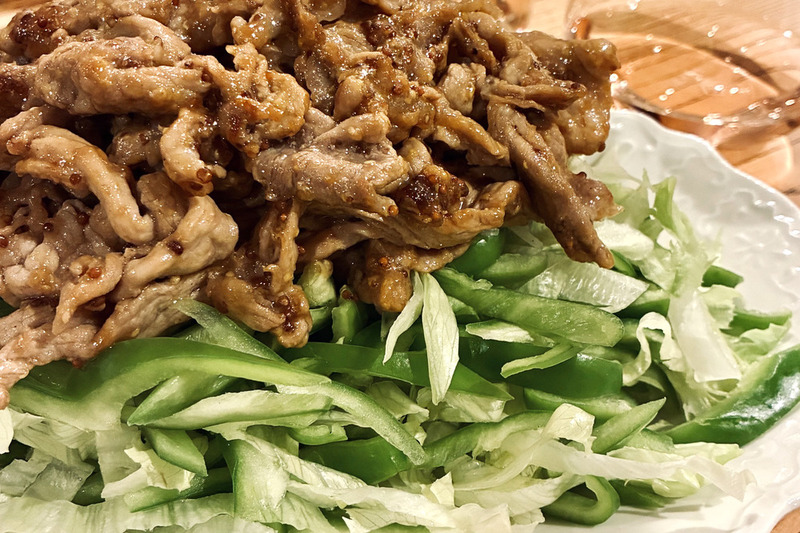 豚肉ソース炒めサラダ