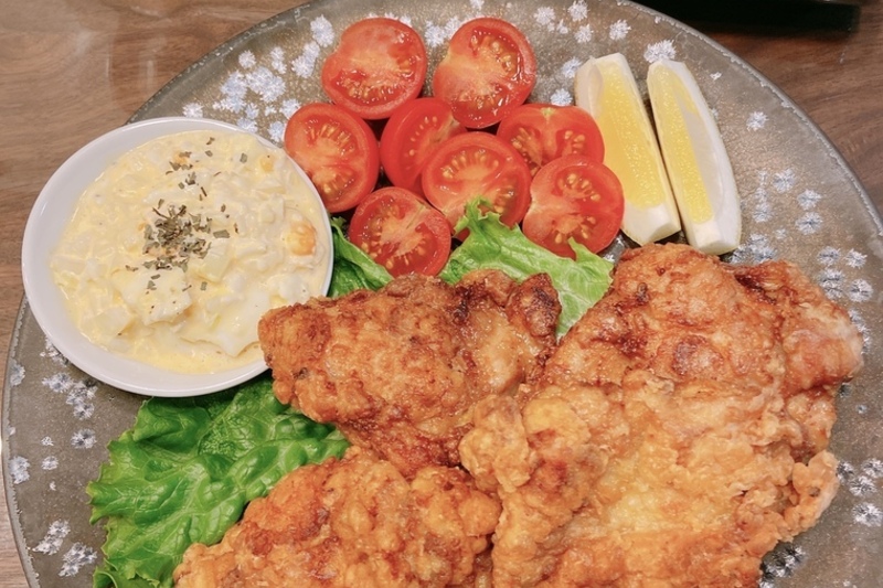 フライドチキン　タルタルソース添え