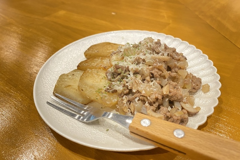 里芋ソテー挽肉パルミジャーノ