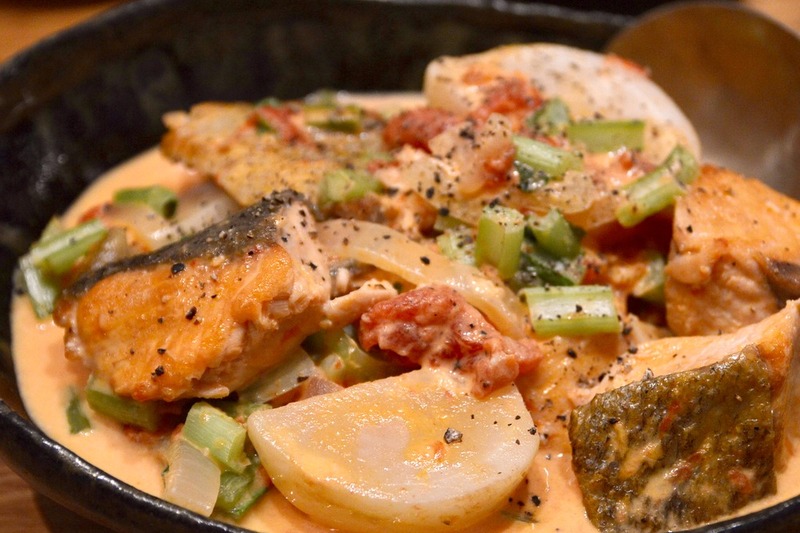 鮭とカブのトマトクリーム煮