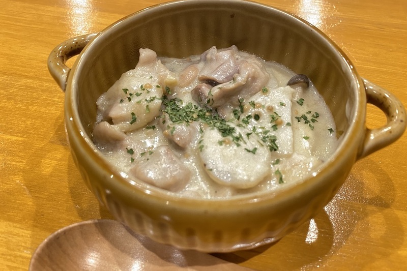 鶏肉と里芋の粒マスタードクリーム煮