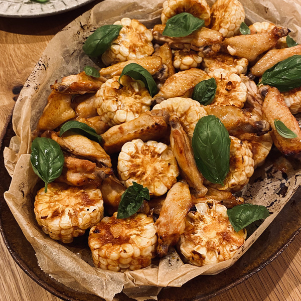 鶏スペアリブととうもろこしのオーブン焼き
