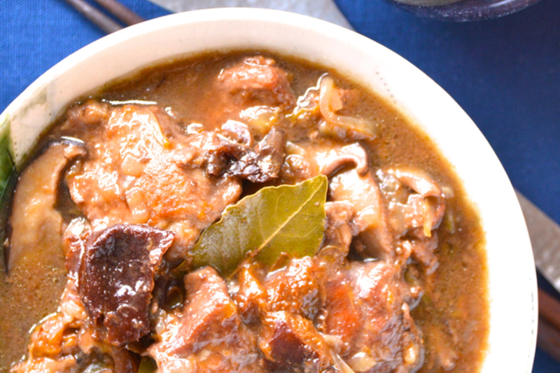 豚肉と椎茸とプルーンの煮込み