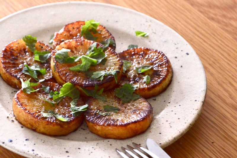 大根ステーキ　ウスターバターソース