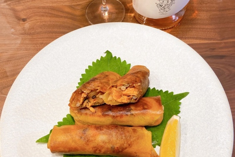 秋鮭とキノコの春巻き