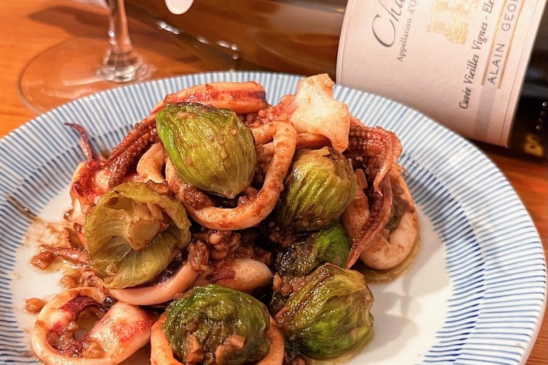 イカとふきのとうのアンチョビ炒め