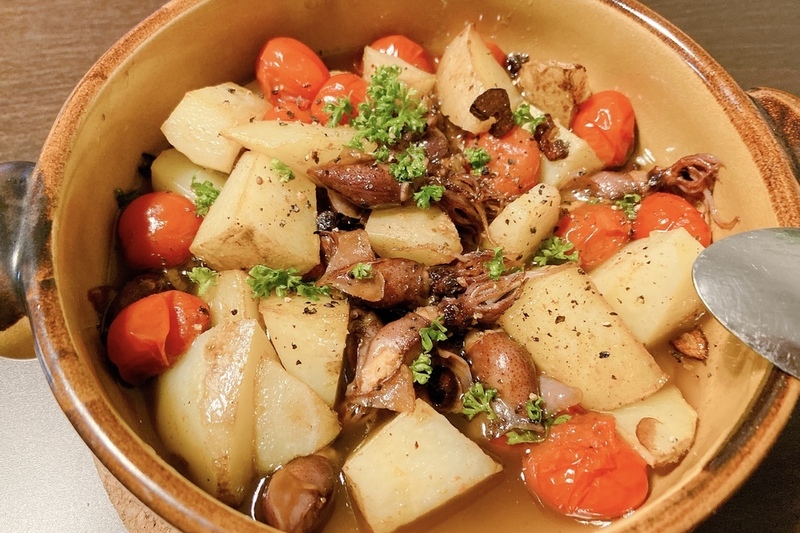 ホタルイカとじゃがいものアヒージョ