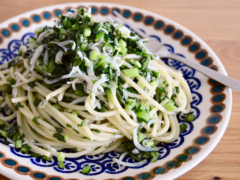 しらすと春菊のスパゲッティ　ナンプラー風味