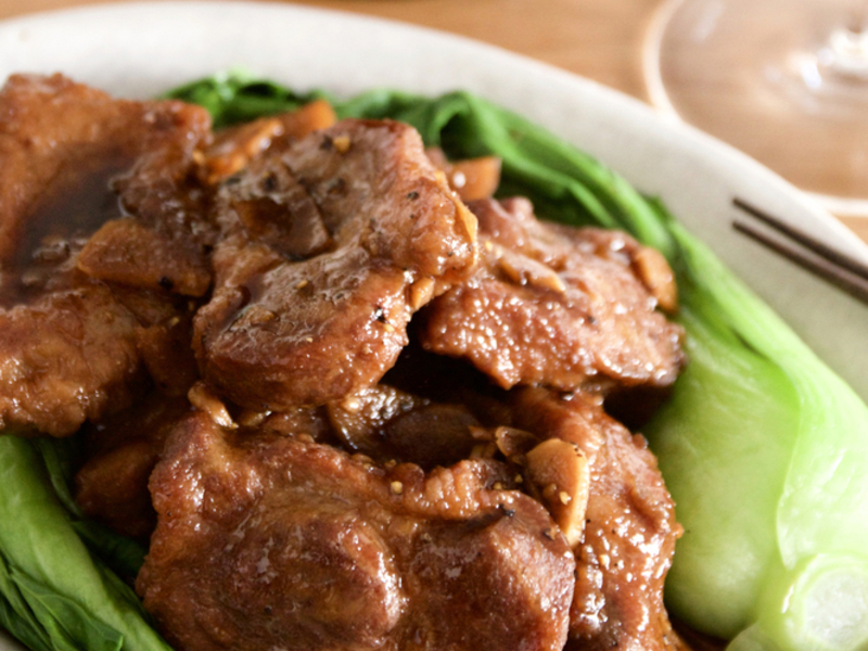 豚肉の中華風醤油煮込み
